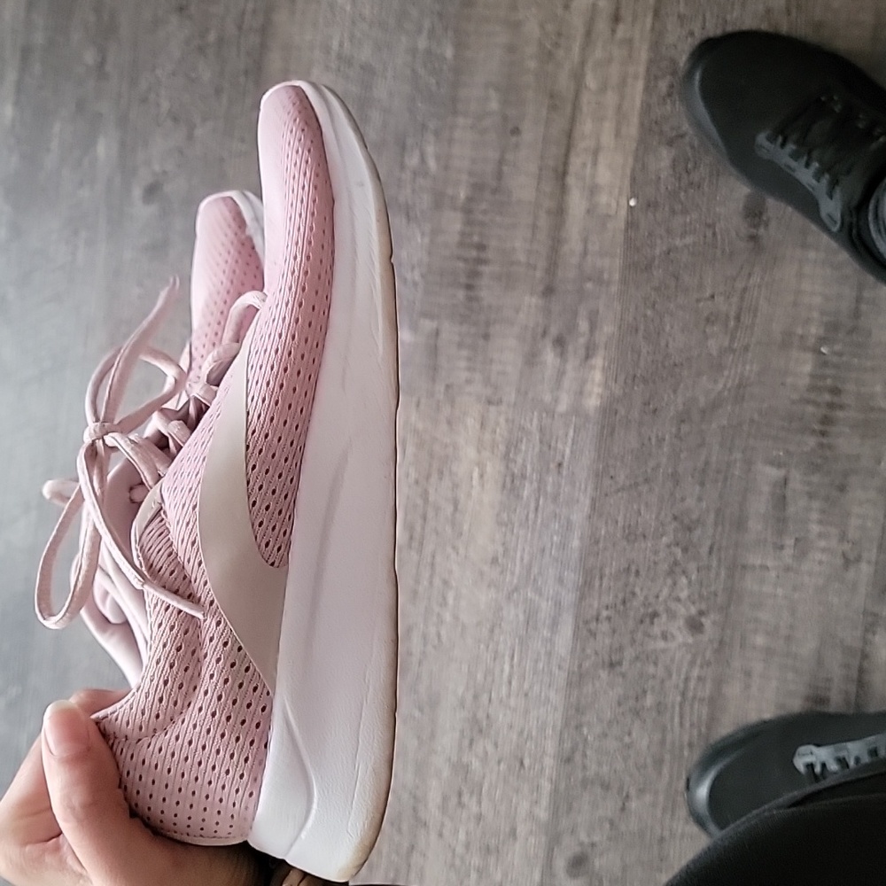 Sneakers - Picture 3 of 4